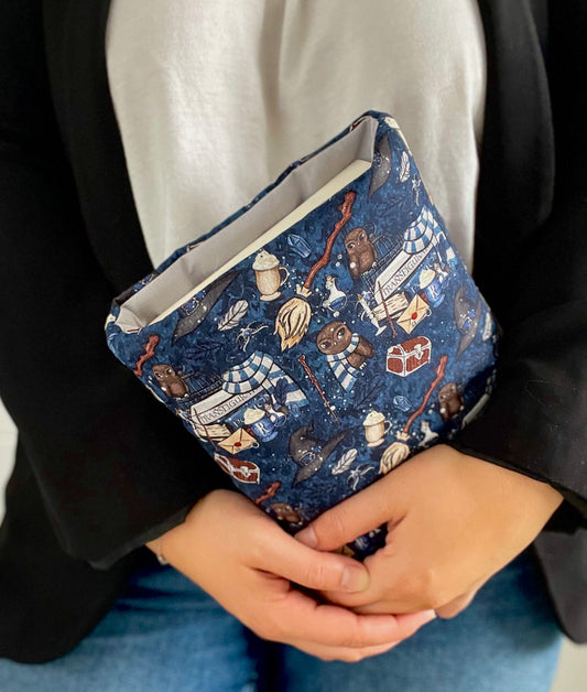 Pochette à livres bleue