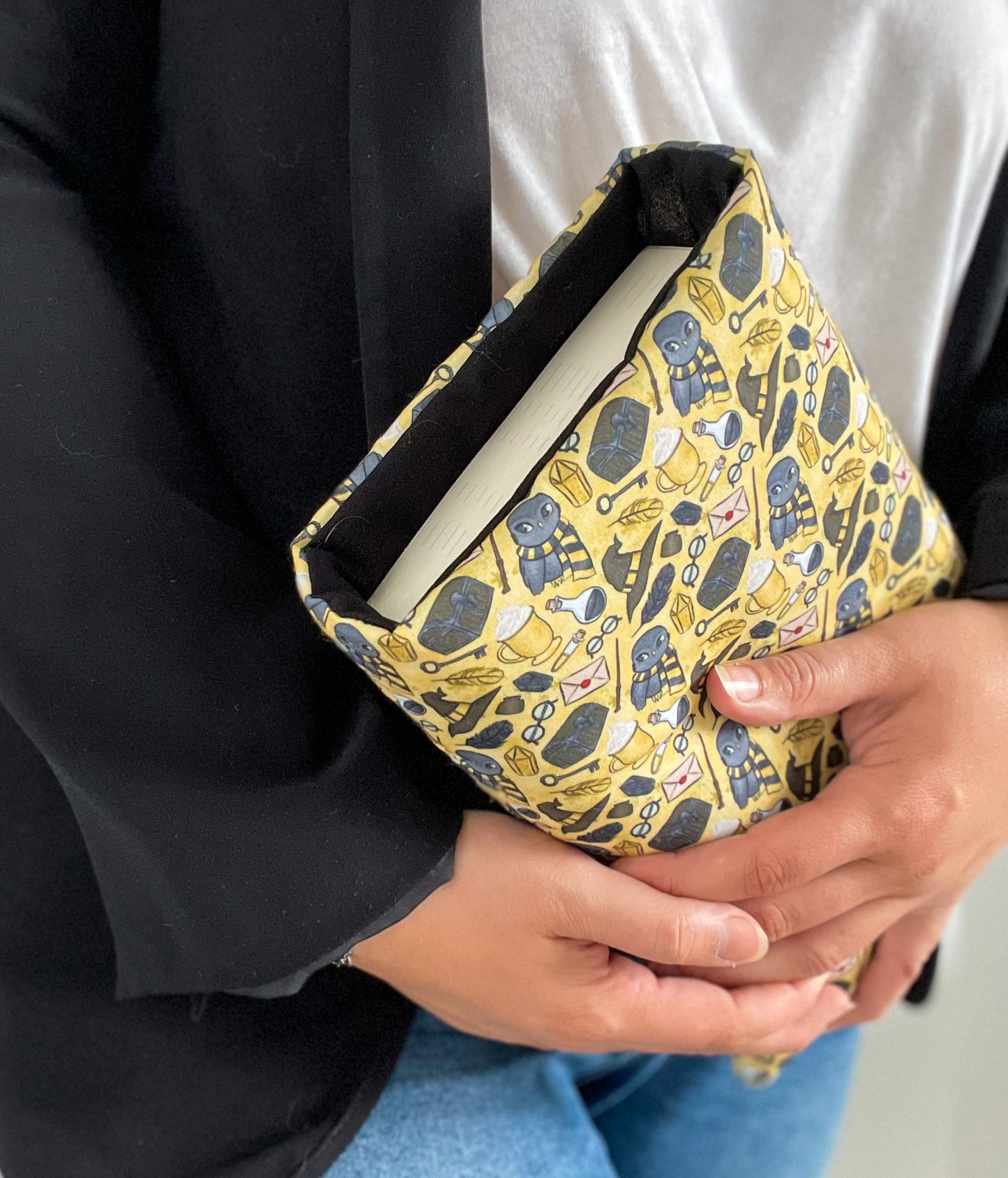 Pochette à livres jaune